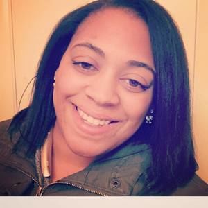 Meet your Posher, Casandra